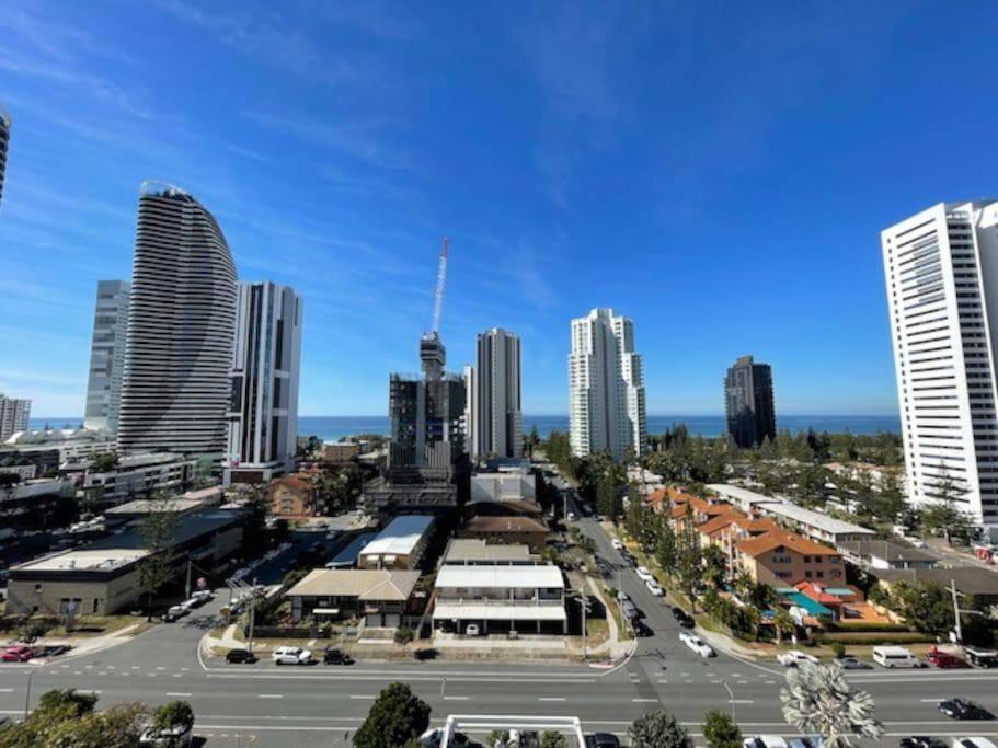 Broadbeach Apartment Level 10 With Beach Views Gold Coast Dış mekan fotoğraf