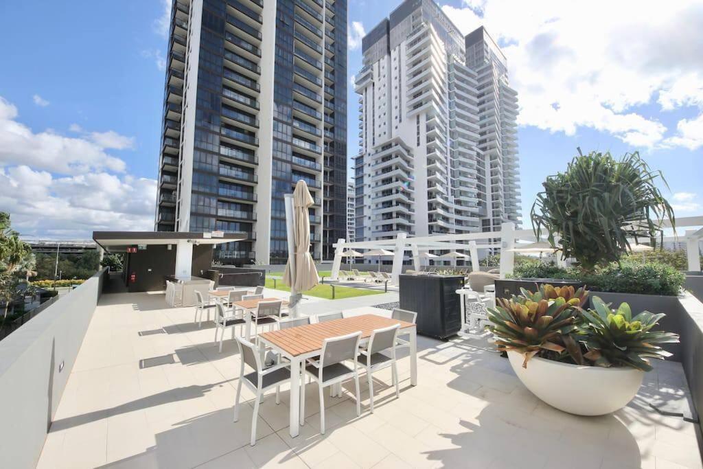 Broadbeach Apartment Level 10 With Beach Views Gold Coast Dış mekan fotoğraf