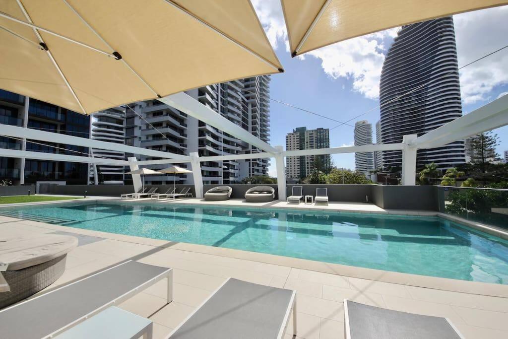 Broadbeach Apartment Level 10 With Beach Views Gold Coast Dış mekan fotoğraf