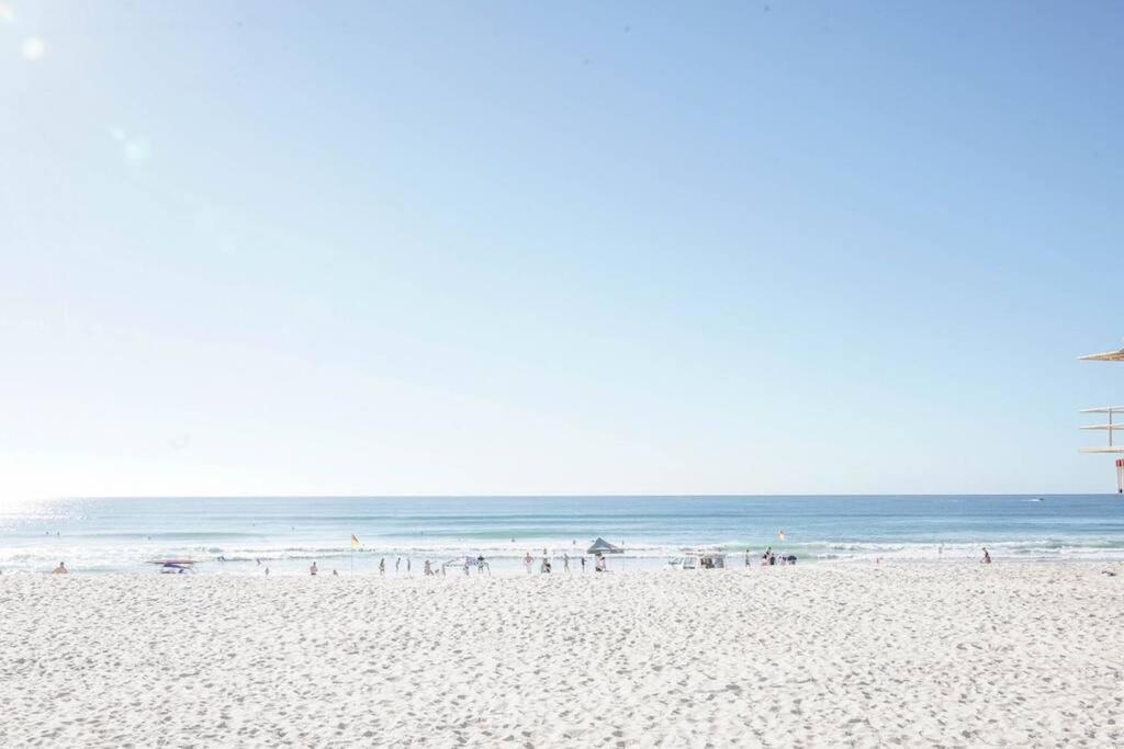 Broadbeach Apartment Level 10 With Beach Views Gold Coast Dış mekan fotoğraf