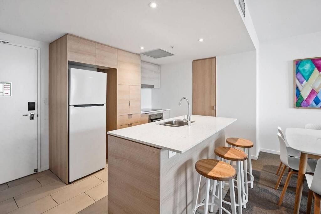 Broadbeach Apartment Level 10 With Beach Views Gold Coast Dış mekan fotoğraf